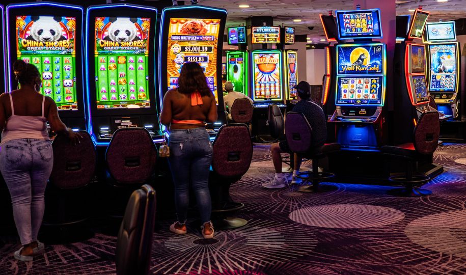 Why You're Losing More to Casinos on the Las Vegas Strip - WSJ