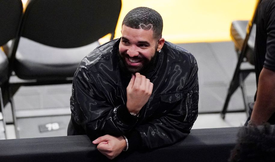 Drake Raps 'Whipped And Chained You Like American Slaves,' Black ...